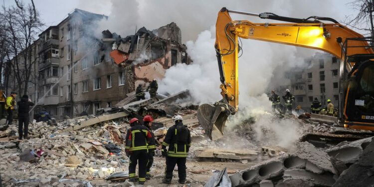Sulme ruse në Ukrainë: të paktën 10 të vrarë, mes tyre dy fëmijë