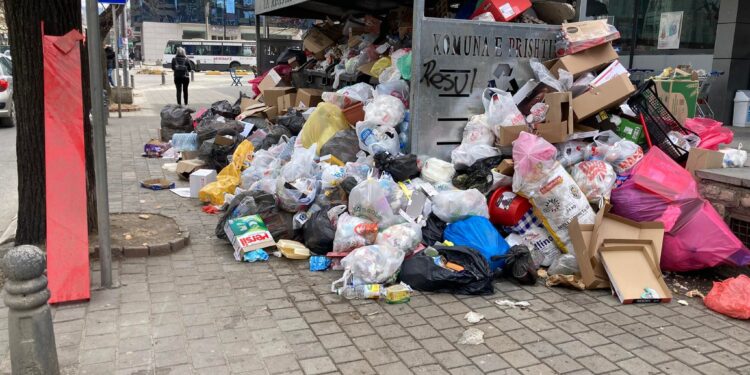 Komuna e Prishtinës ndan 1 milion euro për kontejnerë modernë