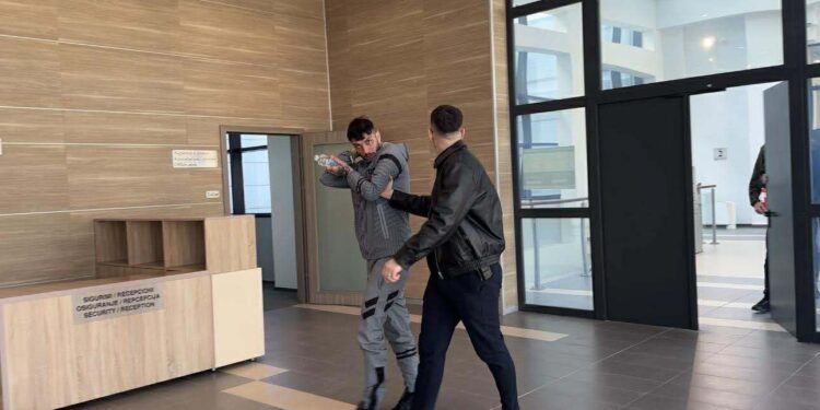 Një muaj paraburgim për Mossin dhe dy të tjerët për sulmin ndaj Burim Pacollit