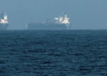 DW: Bllokimi i ngushticës së Hormuzit mund ta çojë ekonominë botërore drejt recesionit