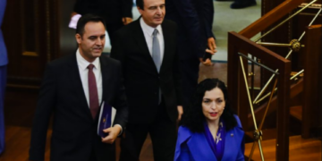 Vjosa Osmani godet Albin Kurtin pa ia përmendur emrin: Këtu na sollën njerëz me qëllime të rrezikshme