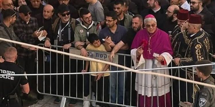 Tensione në Jerusalem: Patriarku Latin ndalohet të mbajë Meshën e Dielës së Palmave