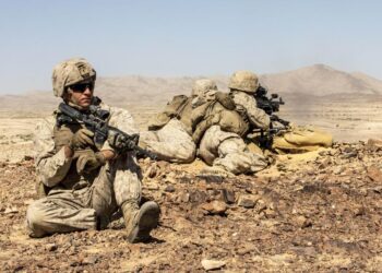 SHBA shton trupat në Lindjen e Mesme, në tavolinë edhe skenari për operacion tokësor në Iran