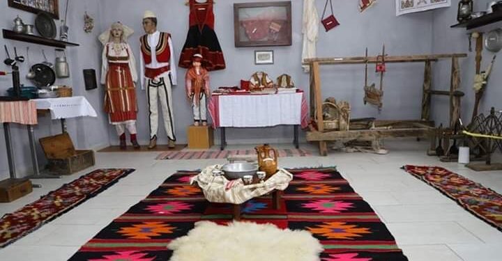 Pse të rinjtë e Kosovës po rikthehen tek tradita kulturore