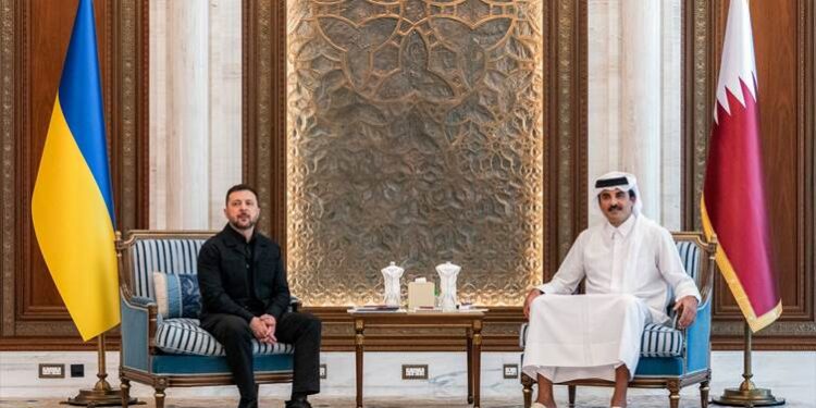 Ukraina dhe Katari firmosin marrëveshje mbrojtjeje, fokus te dronët dhe raketat