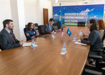 SHBA dhe Kosova thellojnë bashkëpunimin në energji dhe miniera