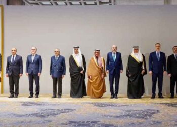 Bota arabe kundër Iranit: “Sulme të qëllimshme”, thirrje urgjente për ndaljen e luftës