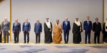 Bota arabe kundër Iranit: “Sulme të qëllimshme”, thirrje urgjente për ndaljen e luftës