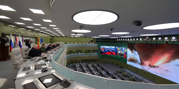 WSJ: Rusia ndihmon Iranin me të dhëna sekrete dhe taktika dronësh kundër SHBA-së