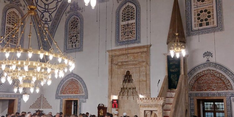 Fitër Bajrami të premten në Kosovë: Ceremonia qendrore në Prishtinë