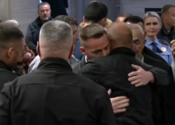 “Emocione në sallë: familjarët përqafohen pas dënimit për vrasësit e Liridonës”