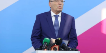 Është e drejtë e jona’: PDK i kërkon Haxhiut anëtarin e dytë në KQZ