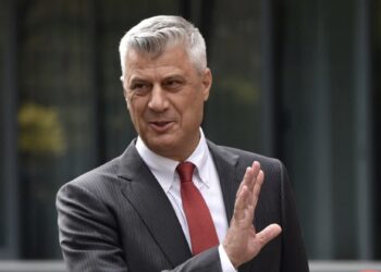 Bedri Hamza uron Hashim Thaçin për ditëlindje: “Na ke munguar, Kosova të pret”