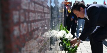 Kurti përkujton masakrat e 19 prillit 1999: Serbia ende mohon krimet dhe fsheh të zhdukurit