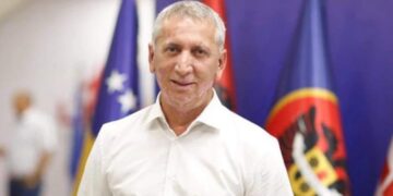 Quni shpërthen ndaj Kurtit: Shantazh i pastër për poste – LDK nuk hyn në pazare!