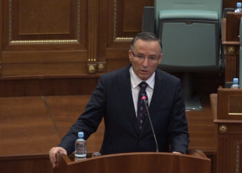 “HAMZA TRONDIT ME DEKLARATËN: Pushteti më i rrezikshëm është ai që pushton mendjen!”.