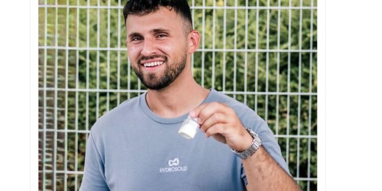 Nga Kosova në ‘Forbes’: I riu që po bën emër në shkencë