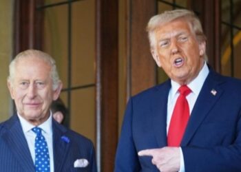 Mbreti Charles në SHBA pas atentatit në Uashington, vizitë delikate mes tensioneve me Trump