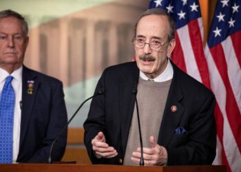 Shuhet Eliot Engel, “zëri i Kosovës” në SHBA dhe mbështetës i madh i shqiptarëve