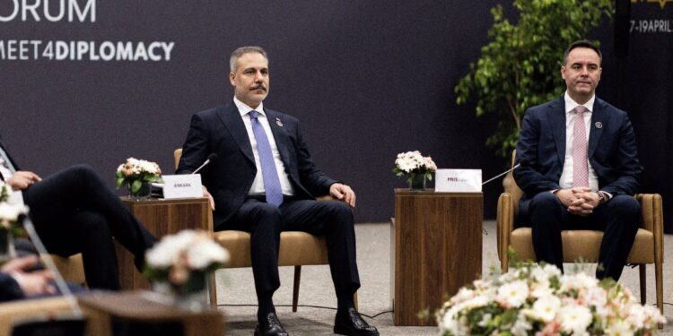 Konjufca në Forumin Diplomatik në Antalya: Bashkëpunimi rajonal jetik në kohë ndryshimesh globale