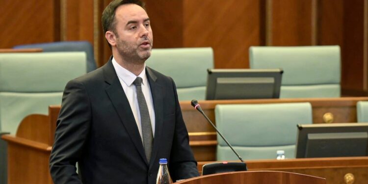 Konjufca s’tërhiqet nga gara për president, ironizon Abdixhikun: “Vullneti i tij është shenjë e mirë.