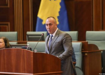 “Haradinaj ‘shpërthen’ në Kuvend: ‘Kryehajni është Kurti, kryehajnesha Mihali!’”