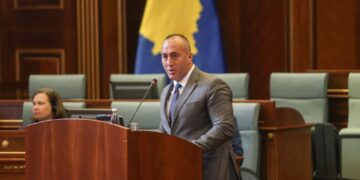“Haradinaj ‘shpërthen’ në Kuvend: ‘Kryehajni është Kurti, kryehajnesha Mihali!’”