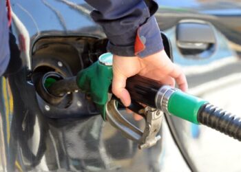 “Nafta bie sërish: Çmimi zbret në 1.68€ për litër!”