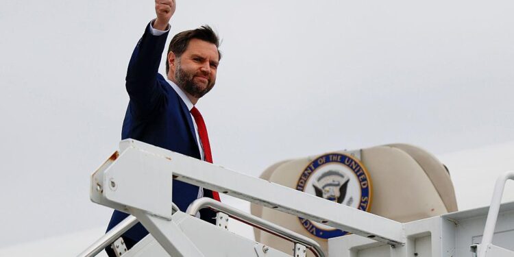 JD Vance paralajmëron Iranin para negociatave: “Mos u përpiqni të na mashtroni”