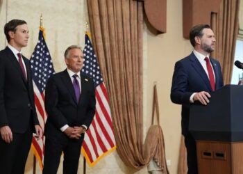 Vance: Irani duhet të garantojë se nuk do të zhvillojë armë bërthamore, SHBA mban qëndrim të fortë