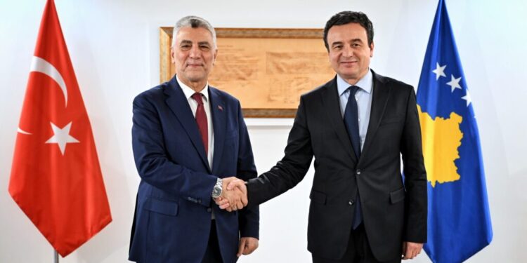 Kryeministri Kurti pret ministrin turk Bolat, theksohet rritja e bashkëpunimit ekonomik dhe zgjerimi i tregtisë
