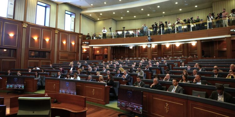 Seancë e jashtëzakonshme për zgjedhjen e presidentit, propozohet Feride Rushiti dhe Hatixhe Hoxha