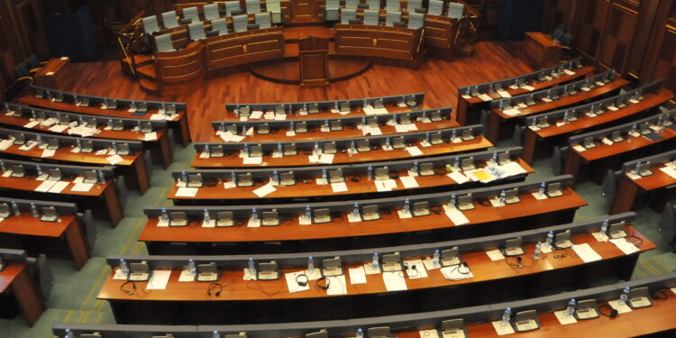 Kosova drejt zgjedhjeve: Pushteti në nxitim, Kuvendi mblidhet tri herë brenda javës