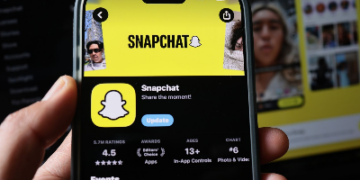 Snapchat sjell reklamat me inteligjencë artificiale në biseda