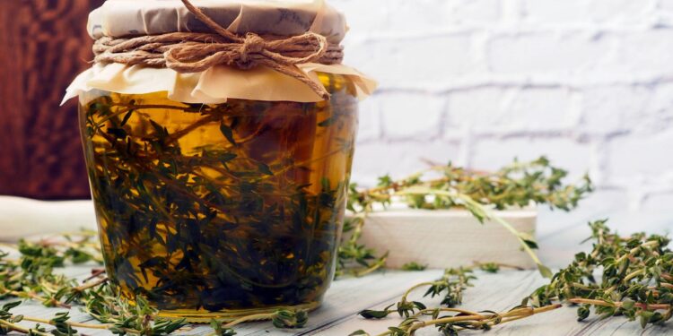 Trumza në vaj ulliri – ilaçi i vjetër që nuk del kurrë nga moda