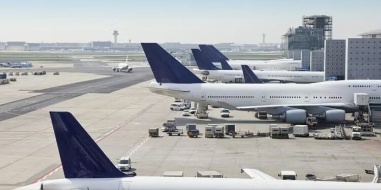 Kriza e karburantit godet aviacionin në Itali, kufizime në katër aeroporte