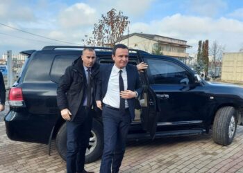 Luksi mbi rrota: Mbi 16 milionë euro për vetura nga Qeveria Kurti