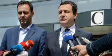 Vazhdon grusht shteti i Albin Kurtit: Nis seanca për Presidentin, opozita nuk merr pjesë.