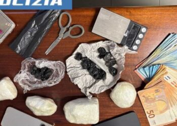 Shqiptari arrestohet në Itali, trafikonte drogë me skuter