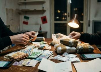 Trafik droge në Itali, arrestohen 3 persona – kokaina fshihej pas kodeve “proshutë” dhe “birrë”