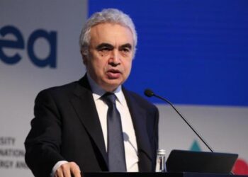 IEA paralajmëron: Europa rrezikon të mbetet pa karburant për avionë brenda 6 javësh