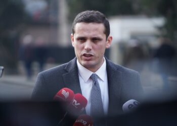 Gruda: Kurti me agjendë që vendi të mbahet i bllokuar