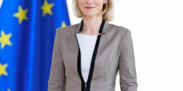Kaja Kallas: Evropa të mos “lutet” para Rusisë për negociata