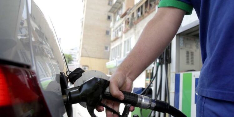 Sot çmimet e karburanteve: Nafta 1.76€, benzina 1.44€