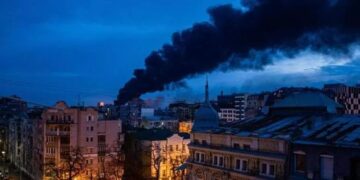 Sulmi më i madh i vitit: Rusia godet Ukrainën me mbi 650 dronë, dhjetëra viktima