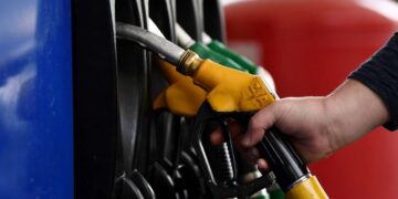 Nafta deri në 1.89 euro, MINTI cakton çmimet e reja të derivateve për sot.