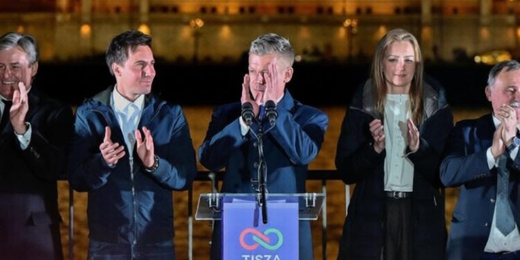 Opozita përmbys Orbanin pas 16 vitesh, Péter Magyar fiton shumicë dërrmuese në Hungari