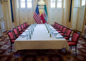 Nisin bisedimet SHBA–Iran në Pakistan, tensione të larta dhe kushte të forta nga Teherani