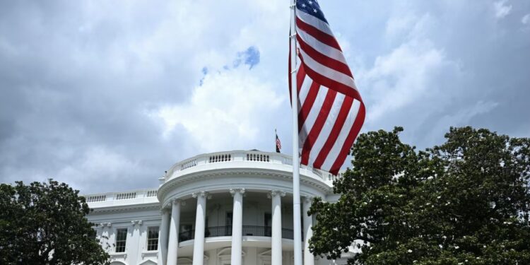 Shtëpia e Bardhë: Armëpushimi me Iranin “fitore për SHBA”, Trump vlerësohet për rolin në marrëveshje