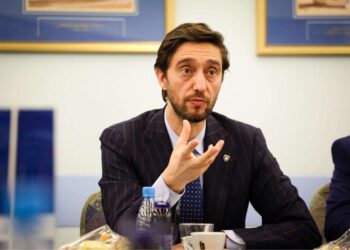 Uran Ismaili për 16 eurot e Albin Kurtit: “Manipulim i varfërisë”